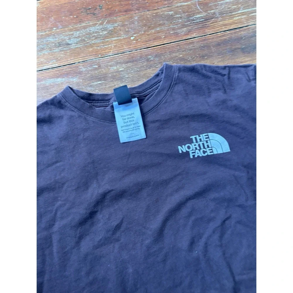 The North Face Graphic T-Shirt Men's Large‎ Brown Circular Design Crew Neck